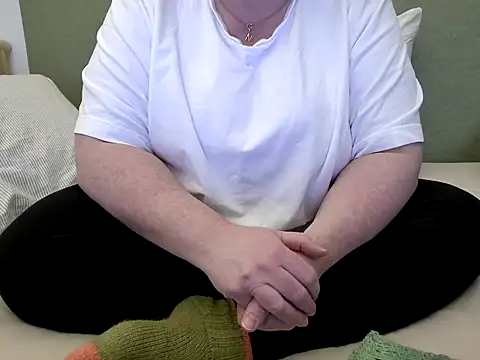 MarthaBriest online show from 04.18.26