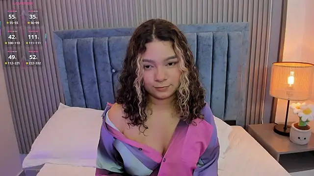 Snapshot of pretty_sunlight_ chatting on 06.26.26 pretty sunlight online show from 06.26.26