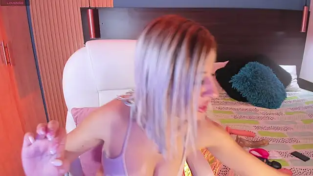 melody starr online show from 02.26.25