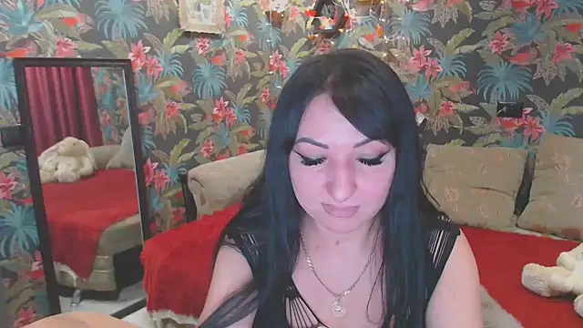 Snapshot of SusanLaNice chatting on 12.15.24 SusanLaNice online show from 12.15.24