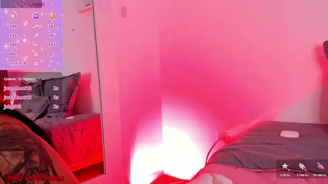 Snapshot of Sofi-James chatting on 02.03.25 Sofi-James online show from 02.03.25