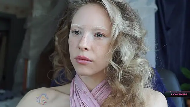  Phantom thread  online show from 03.14.26