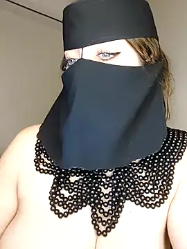 Snapshot of -Arab_milf- chatting on 01.01.25 -Arab milf- online show from 01.01.25