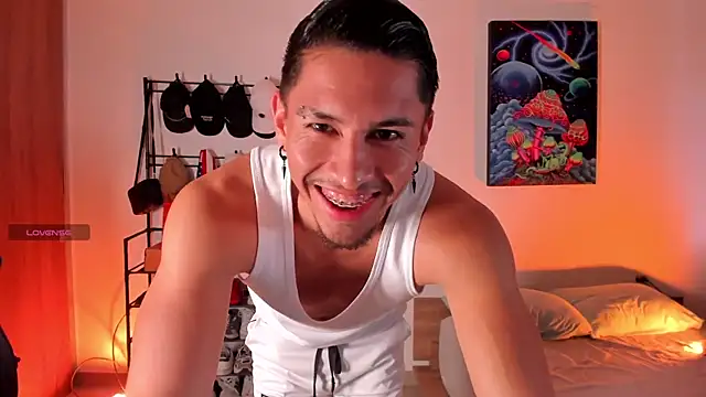 Snapshot of Aaronfox_x chatting on 07.14.26 Aaronfox x online show from 07.14.26