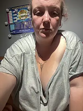 busty-bella1 online show from 07.06.26