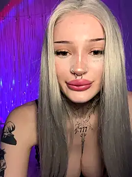 madelinexx online show from 11.17.25