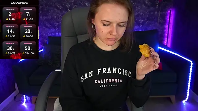 MaribelRiverr  online show from 03.16.25