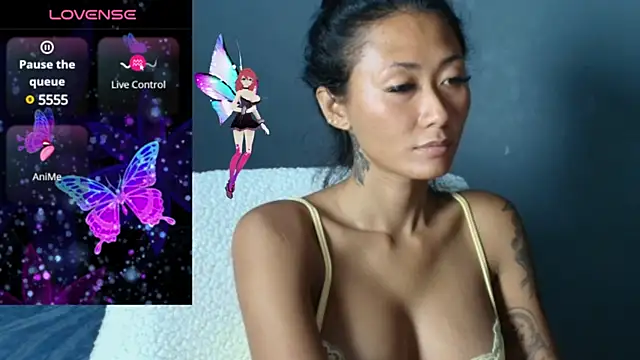Snapshot of thai-dreamgirl chatting on 03.05.25 thai-dreamgirl online show from 03.05.25