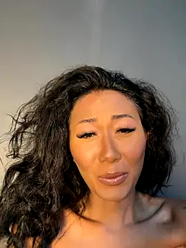 Snapshot of thai-dreamgirl chatting on 10.03.25 thai-dreamgirl online show from 10.03.25