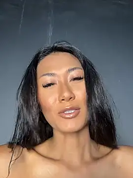 Snapshot of thai-dreamgirl chatting on 10.11.25 thai-dreamgirl online show from 10.11.25