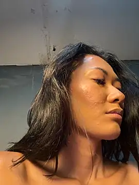 Snapshot of thai-dreamgirl chatting on 10.12.25 thai-dreamgirl online show from 10.12.25