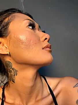 Snapshot of thai-dreamgirl chatting on 10.16.25 thai-dreamgirl online show from 10.16.25