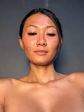 Snapshot of thai-dreamgirl chatting on 10.17.25 thai-dreamgirl online show from 10.17.25