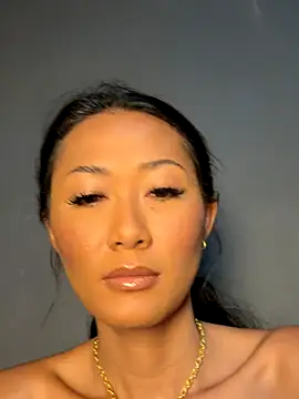 Snapshot of thai-dreamgirl chatting on 11.17.25 thai-dreamgirl online show from 11.17.25