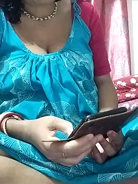 Snapshot of miss-Riy chatting on 06.19.26 miss-Riy online show from 06.19.26