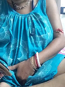Snapshot of miss-Riy chatting on 06.19.26 miss-Riy online show from 06.19.26