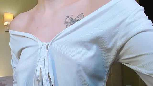 Snapshot of Stacy_River chatting on 02.20.25 Stacy River online show from 02.20.25