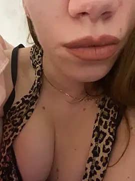 Snapshot of EvaRush chatting on 12.02.24 EvaRush online show from 12.02.24