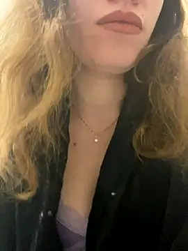 Snapshot of EvaRush chatting on 12.03.24 EvaRush online show from 12.03.24