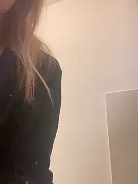 Snapshot of EvaRush chatting on 02.06.25 EvaRush online show from 02.06.25