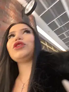 Chloe  Moon online show from 01.05.25