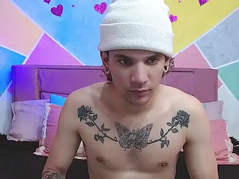 tylor boy online show from 09.18.25