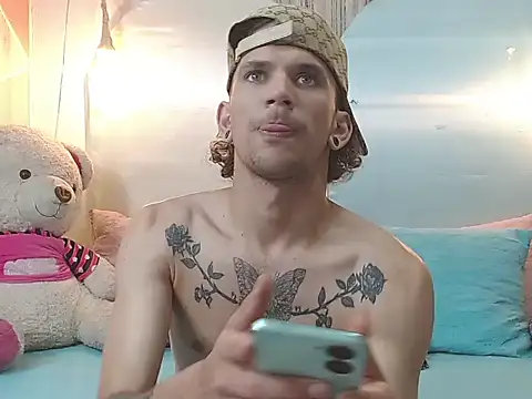 tylor boy online show from 11.26.25