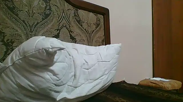 Emma 99 online show from 01.24.25