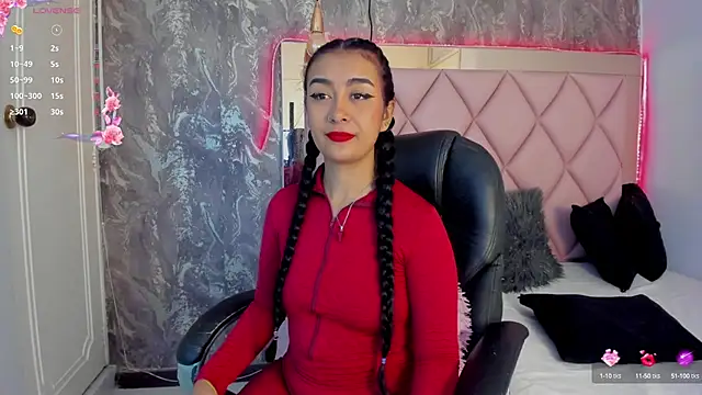 Snapshot of AntonellaQueenn chatting on 02.06.25 AntonellaQueenn online show from 02.06.25