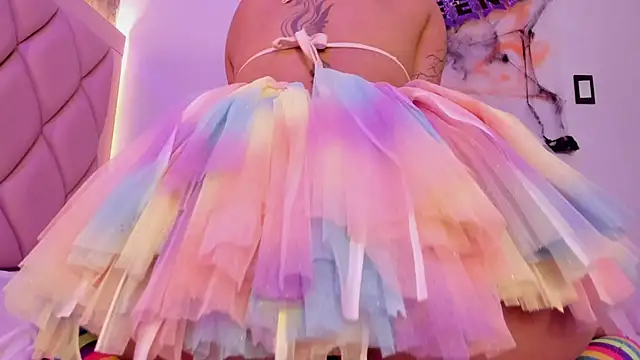 AntonellaQueenn online show from 10.23.25