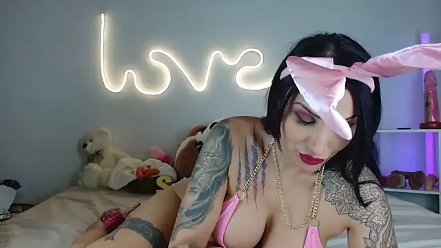 JuliaVegaOff online show from 03.30.26