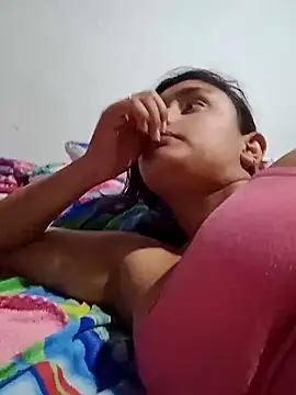 Snapshot of sariitha_sw chatting on 02.26.25 sariitha sw online show from 02.26.25