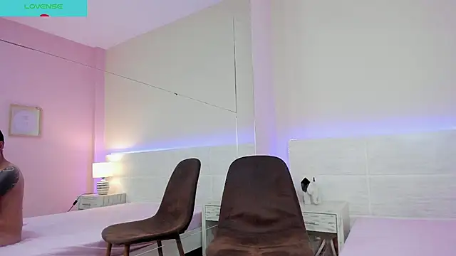 Snapshot of MARCUS_AND_HIKARY chatting on 12.20.24 MARCUS AND HIKARY online show from 12.20.24