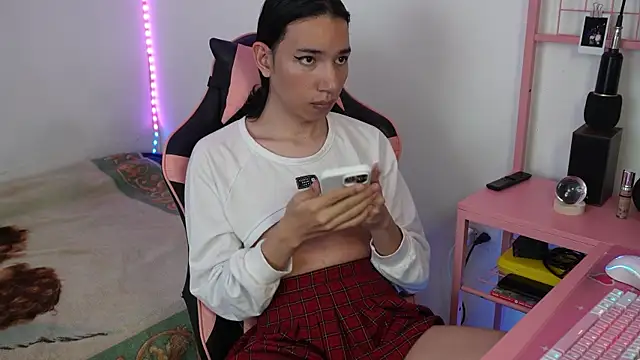 Snapshot of Flaream_angel chatting on 01.03.25 Flaream angel online show from 01.03.25