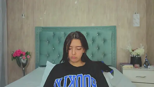 Snapshot of Marcelaa_fox chatting on 09.27.25 Marcelaa fox online show from 09.27.25