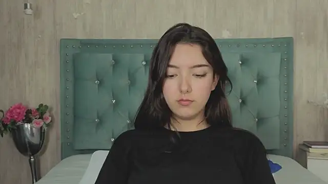 Snapshot of Marcelaa_fox chatting on 10.14.25 Marcelaa fox online show from 10.14.25