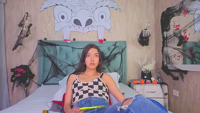 Snapshot of Marcelaa_fox chatting on 10.20.25 Marcelaa fox online show from 10.20.25