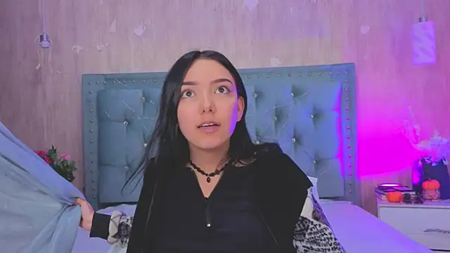 Snapshot of Marcelaa_fox chatting on 11.08.25 Marcelaa fox online show from 11.08.25