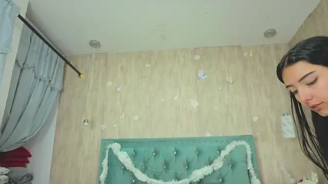 Snapshot of Marcelaa_fox chatting on 11.27.25 Marcelaa fox online show from 11.27.25