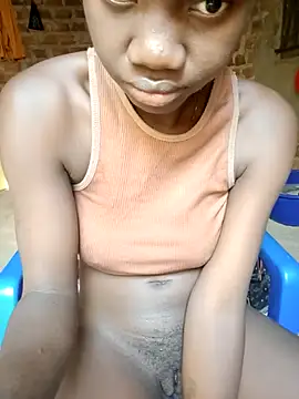 Black juicy24 online show from 12.04.25