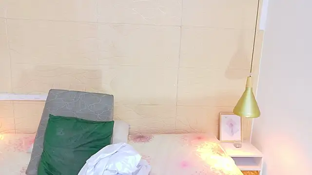 Chocolatte bar online show from 02.22.25