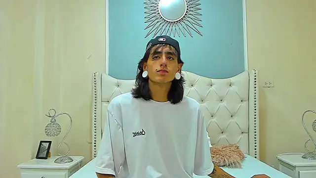 Snapshot of Matthew_Dixonn chatting on 12.06.24 Matthew Dixonn online show from 12.06.24