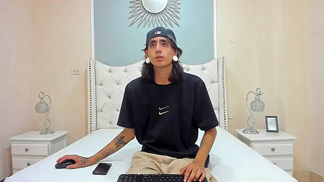 Snapshot of Matthew_Dixonn chatting on 12.25.24 Matthew Dixonn online show from 12.25.24