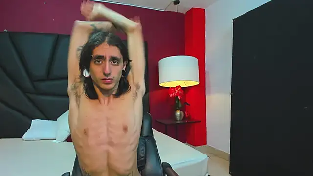 Snapshot of Matthew_Dixonn chatting on 01.04.25 Matthew Dixonn online show from 01.04.25