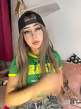 Snapshot of lunaapppp chatting on 02.24.26 lunaapppp online show from 02.24.26