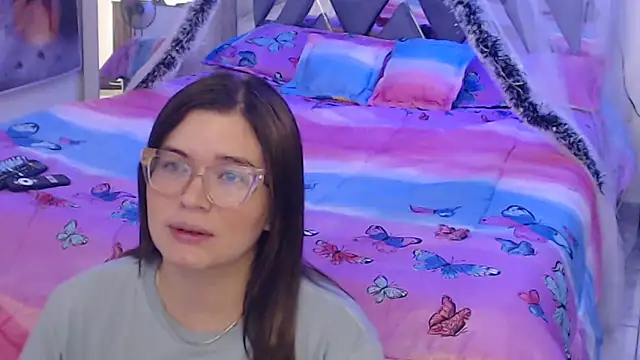 Snapshot of Steisyromero7 chatting on 12.16.25 Steisyromero7 online show from 12.16.25