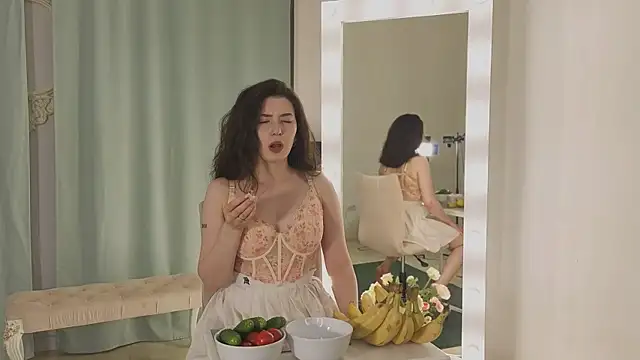 Julietta Romanis online show from 07.11.26