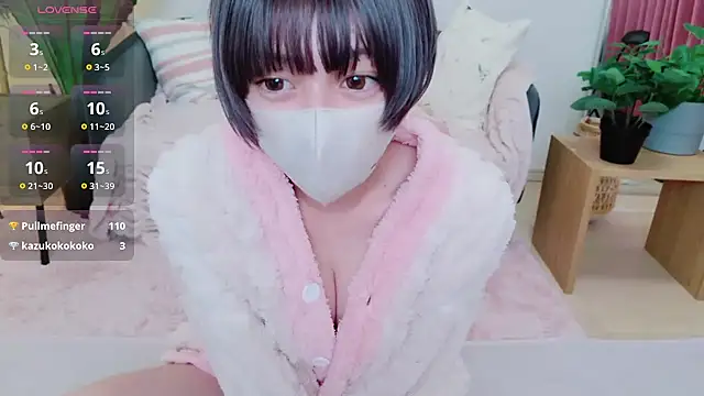 Snapshot of cohaku_329 chatting on 02.04.25 cohaku 329 online show from 02.04.25