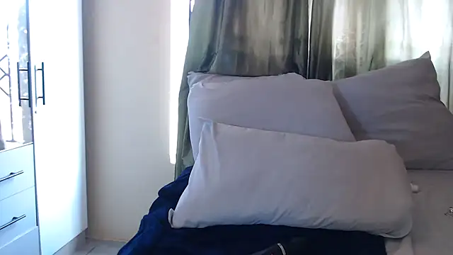 Foxybrownxx1 online show from 02.01.26