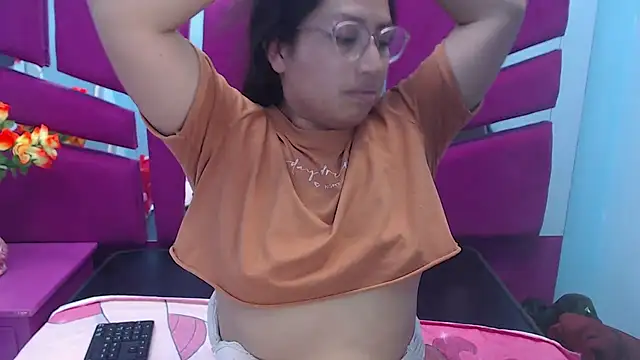 Miaa Smiith  online show from 03.07.25